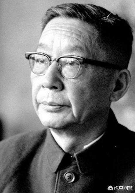 王朔和老舍都是“京味小说”的代表人物。你怎么看两人取得的艺术成就,谁更“老北京”？