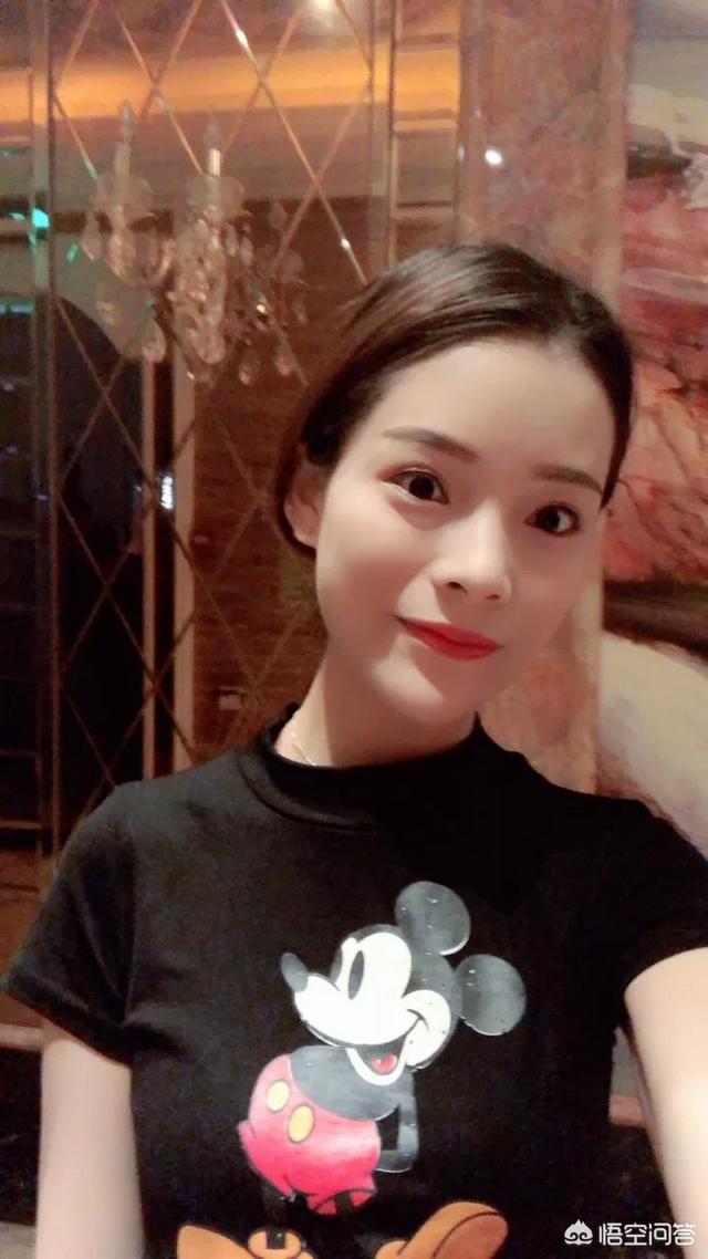 现在微信有很多全职妈妈创业群，可靠吗