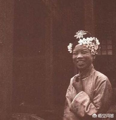 婉容私通:婉容真的给溥仪带了绿帽子吗？她还与人私通生下孩子了吗？