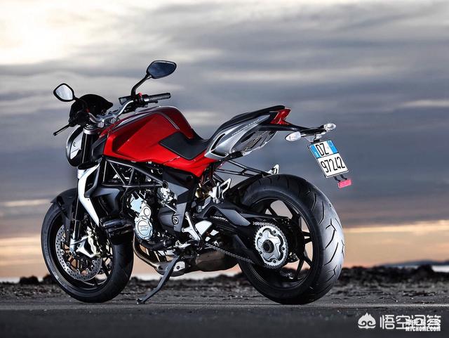 你梦想中的摩托车是哪一款h2r金翼水鸟还是杜卡迪v4