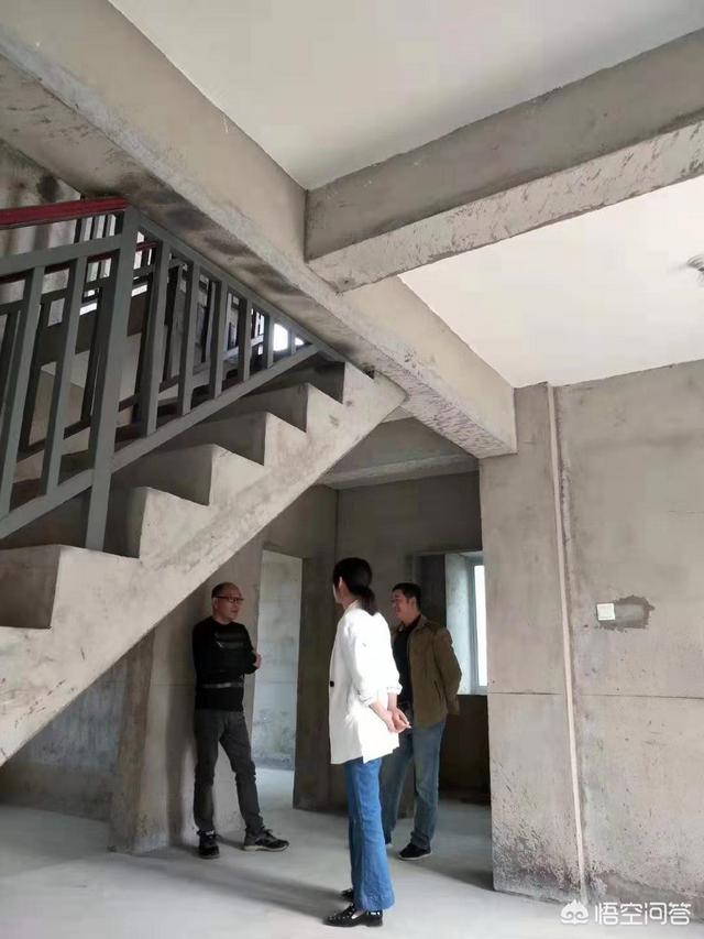 楼梯设计效果图,家里的楼梯该怎么装修才好？