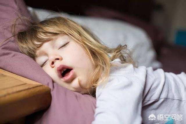 不利于宝宝发育的睡眠姿势,张嘴睡觉是好是坏,如何让宝宝注意？