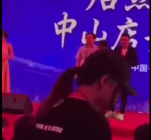 任达华首谈遇刺细节:任达华在活动现场被捅伤，你怎样看这事