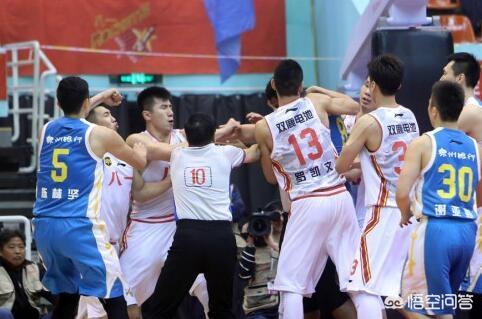 为什么2015年八一队会和福建队发生大规模群殴？当时是什么情况？你怎么看？插图