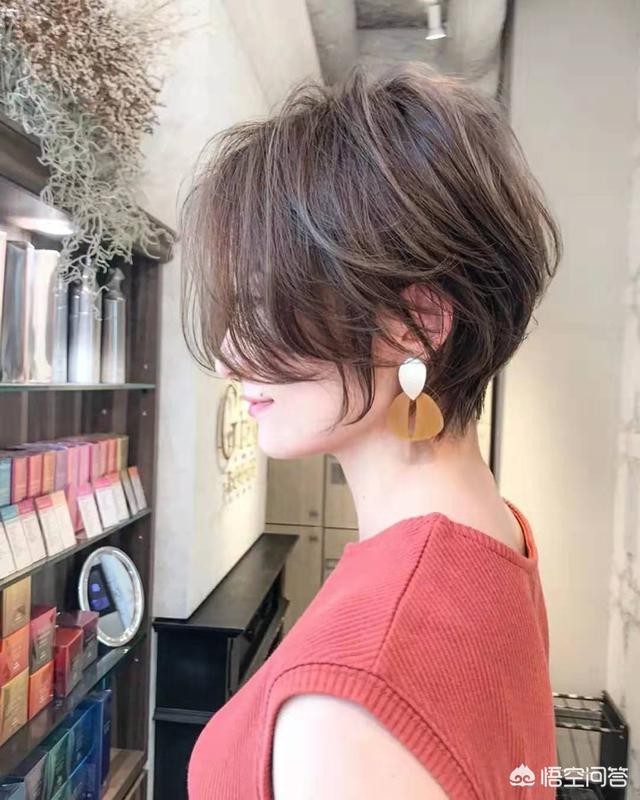 海青发型:有抬头纹的男生适合什么样的发型