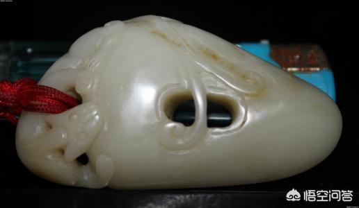 羊脂玉都是白色的吗,羊脂白玉和羊脂玉是同一种东西吗？