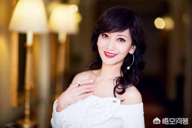 黄锦燊身高:赵雅芝当年是如何从小剧务开始一步步红起来的