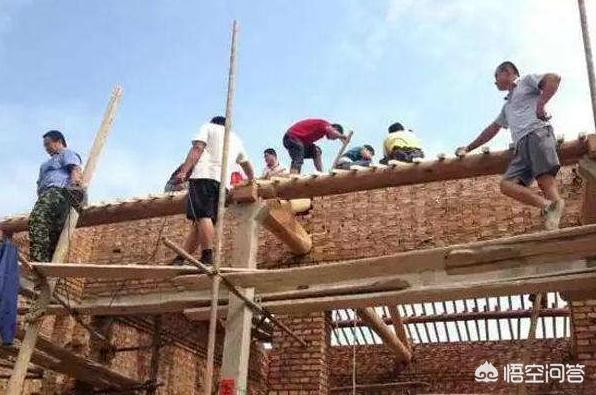 新修房子的灵异事件:农村“墙上加墙，家破人亡”，是封建迷信吗？
