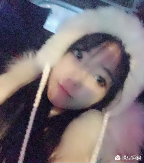 笨笨笨狐狸:如果帝君仍不知道凤九是小狐狸，还会入梦去救她吗？