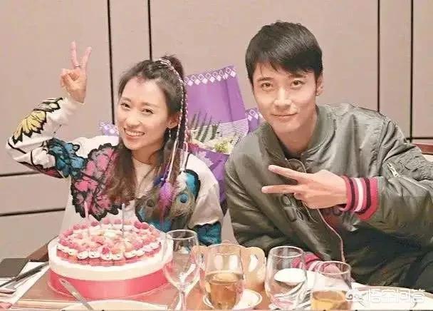 张丹峰何洁相继回应出轨传闻,为什么网友却不买账把同情支持票给了洪欣赫子铭？