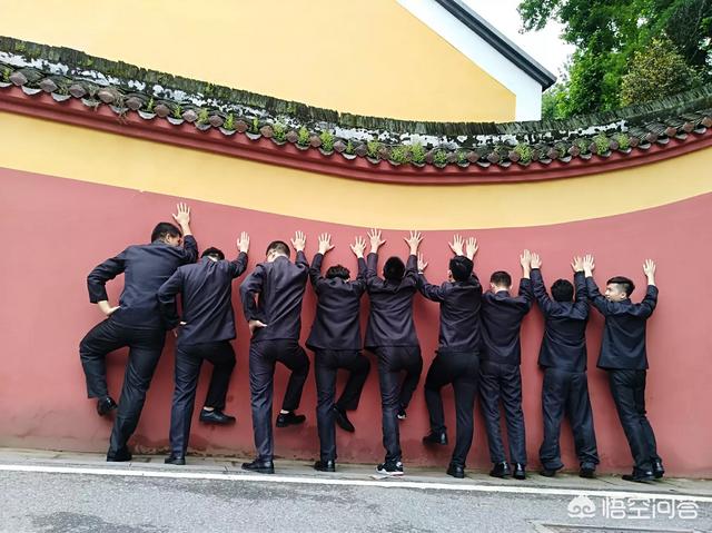 鸟啦网张嘉倪写真:作为摄影师旅行时遇到很有气质的美女，你会邀请她拍人像写真吗？