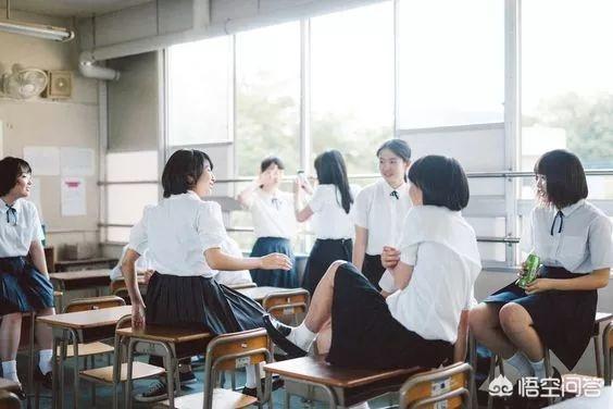 倪妮初中毕业照曝光:初中毕业，成绩不好，学一门什么技术比较好