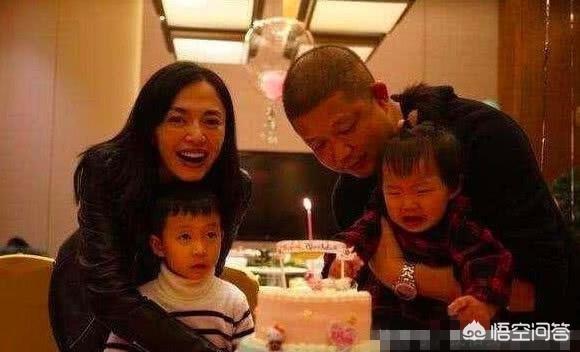 曹郁:为什么说姚晨丈夫曹郁比妻子获奖运更好，比前夫凌潇肃更厉害？