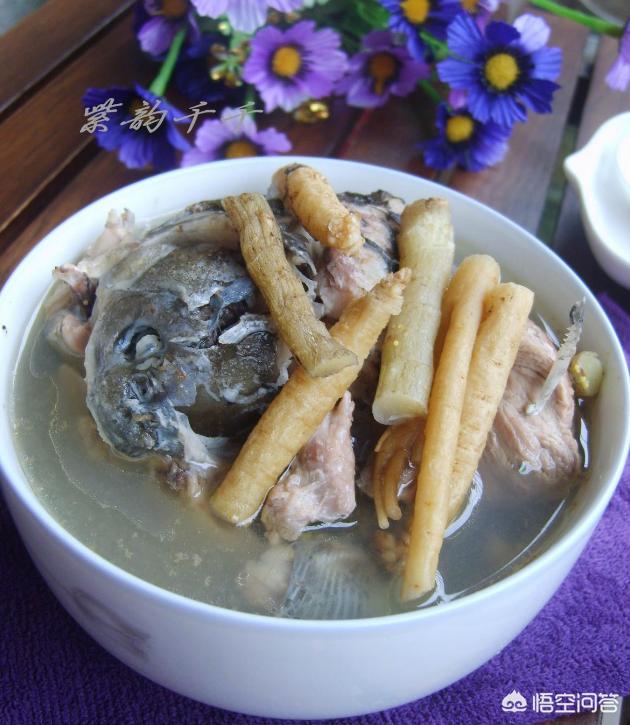 黑枸杞可以炖排骨吗，海带排骨汤的简单做法是什么？