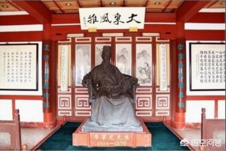 诗人于谦简介:概括诗人于谦的故事五十字？