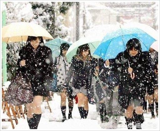 南笙姑娘照片:日本有些女人大冬天穿短裙，难道不怕冷吗