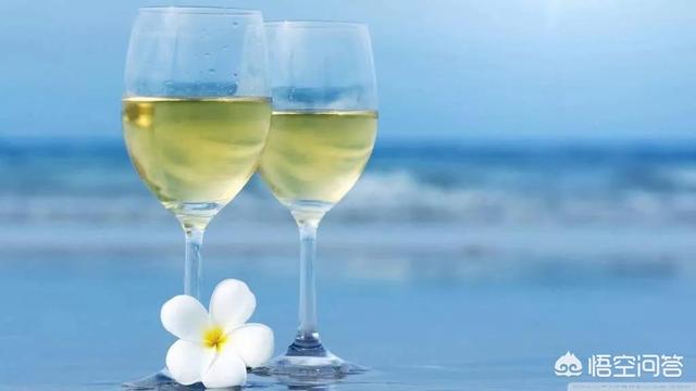 桃红起泡葡萄酒，大家夏天喜欢喝什么葡萄酒，喜欢干白、桃红葡萄酒、起泡酒么