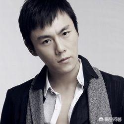 秦昊个人资料简历:新闻联播主持人刚强简历多少岁？