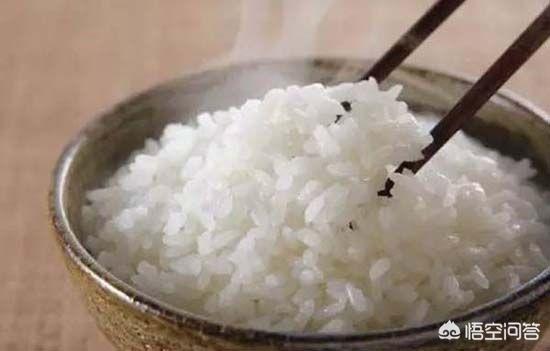 米饭怎么吃不容易长胖，减肥期间，米饭、面条、年糕哪个热量低？应该怎么吃？