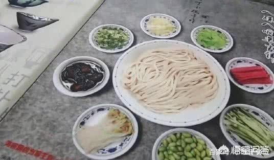 岳云鹏遭遇天价面:岳云鹏曾打工的那个杂酱面馆还在吗味道怎么样