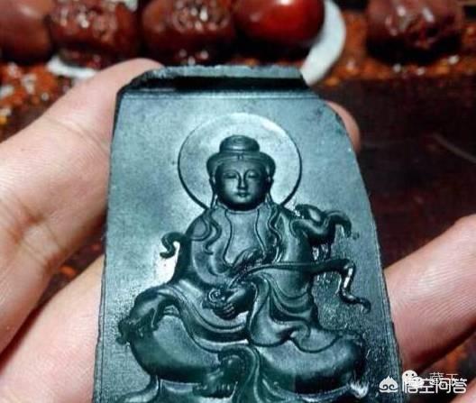 纯手工玉石雕刻工具,怎么判断玉石是机雕还是手雕啊？