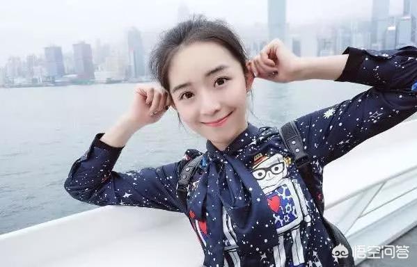 LOL：四大美女解说曾经都是做什么的,表面光鲜的背后居然也有心酸一幕,如何评价？