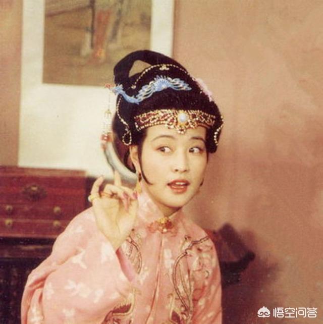 邓婕照片:刘晓庆、姚笛和邓婕演的王熙凤你们各给多少分？