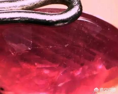红色玉石价格,红色的宝石有几种，怎样区别它们？