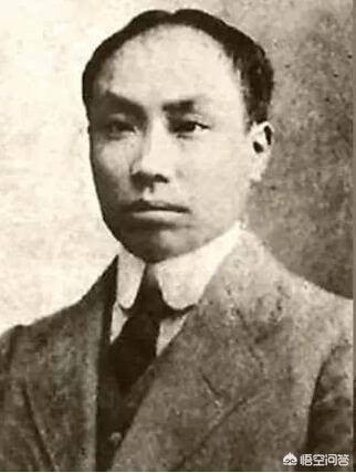 属蛇的名人:传统民俗文化十二生肖中巳蛇拥有哪些属性，巳蛇秉性特征是什么？