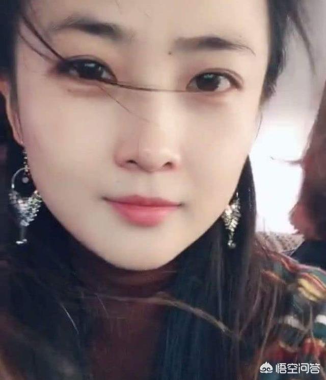 头条问答 - 为什么抖音里有些美女素颜也很美,难道