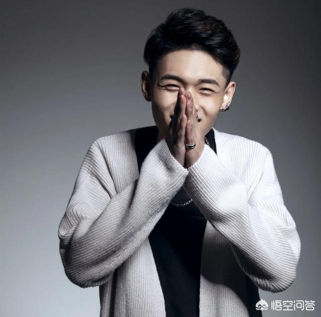 凯旋地产是秦霄贤家的吗:德云社秦霄贤人气很高，他的相声水平怎么样？
