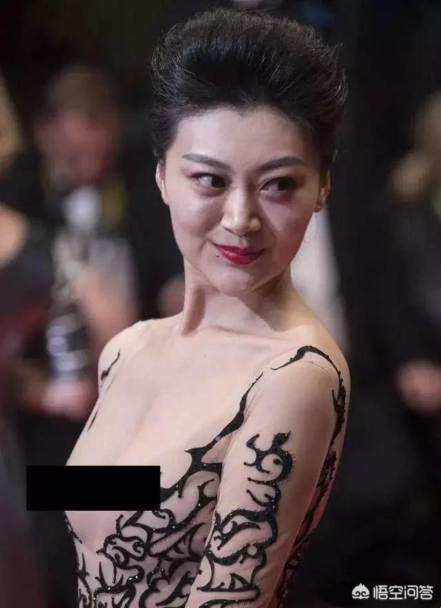 孙菲菲裙子被踩掉事件:哪些网红红毯上出的“糗”，会让你觉得很辣眼