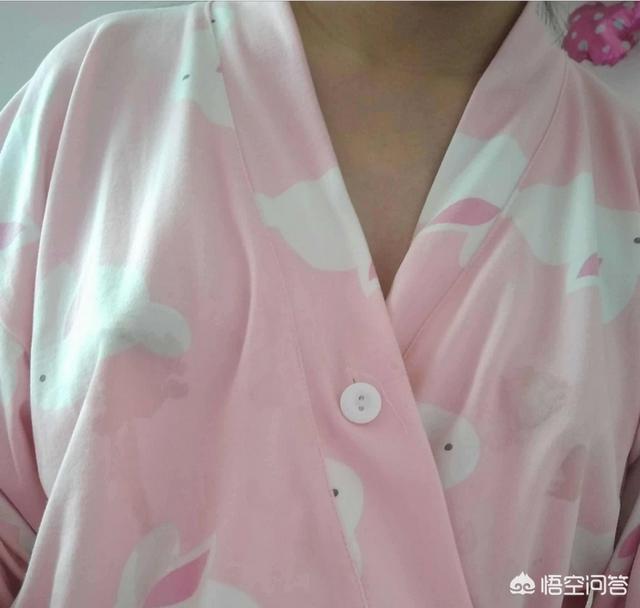 如何乳汁分泌视频:如何进行乳汁分泌视频 为什么在哺乳期，孩子吃一侧，另一侧也会自动出奶水？