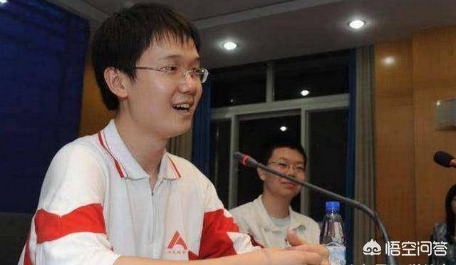 放弃北大保送,却被国外11所名校拒绝,当年的高考状元李泰伯现在如何？