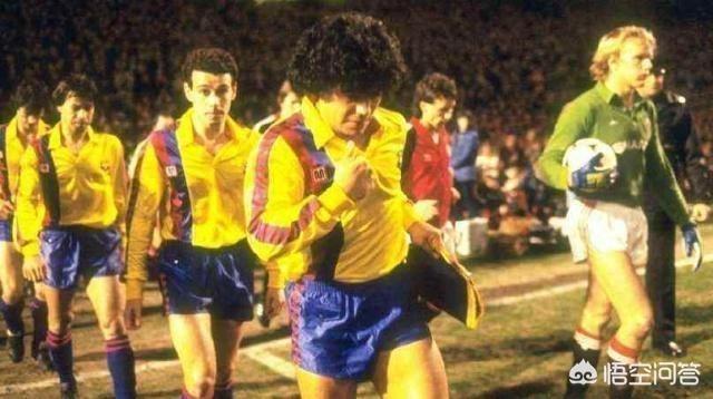 马拉多纳为什么被巴萨卖了后，就没豪门要，只能在小球会踢球？插图42