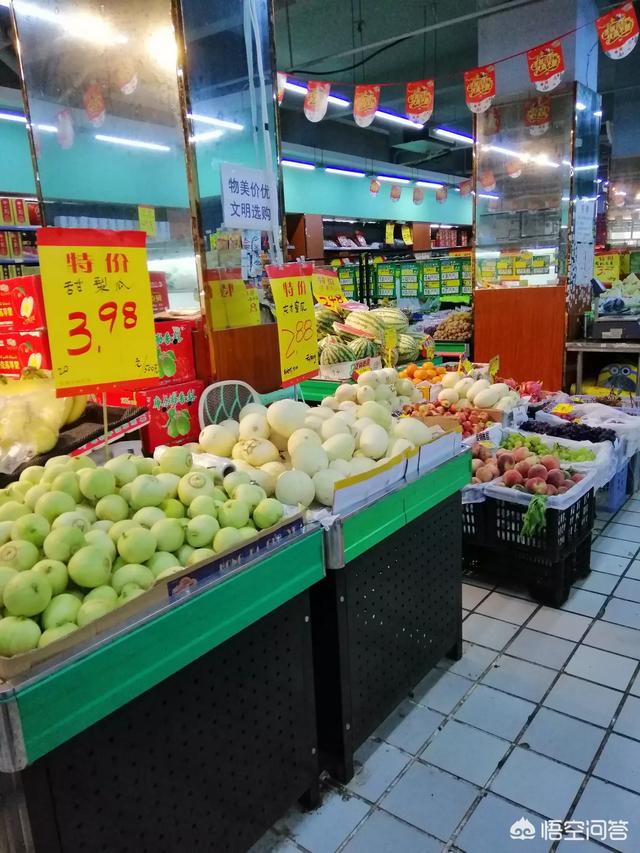卖水果的利润高低跟什么有关，为何水果店越来越多呢卖水果真的可以赚到钱吗