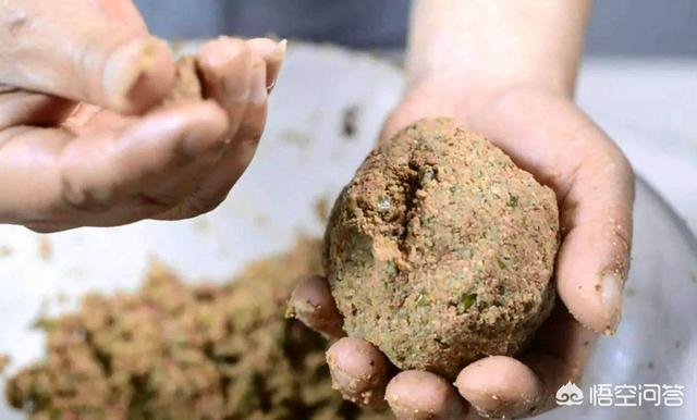 荒野盛宴的一杯是多重:漂浮在天空中的一朵云，可能有多重？重量受什么影响？