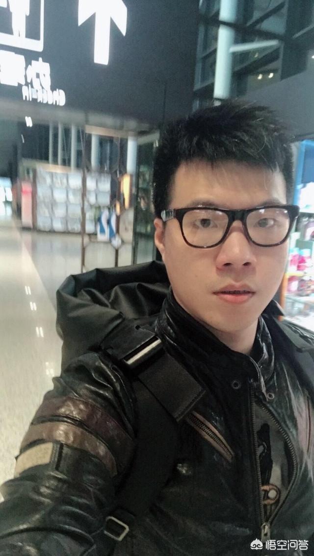 黄毅清被正式批捕:黄毅清吸毒贩毒被批捕，大家怎么看？