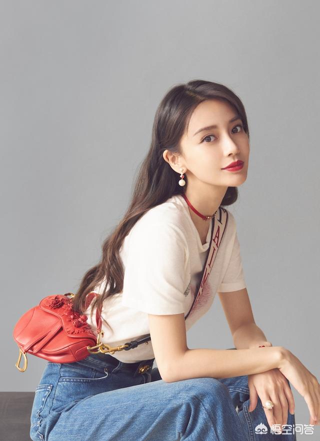 黄晓明摸杨颖的胸:少女感十足的Angelababy有哪些好看的私服搭配？
