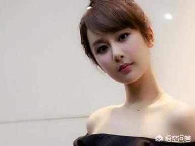 唐嫣参加金鹰节:如何评价金鹰女神迪丽热巴的表现？