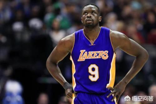 莫兹戈夫:NBA出现过哪些让人无法理解的操作
