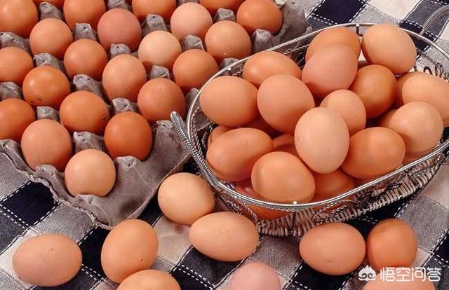 如何辨别真假鸡蛋(听说市面上很多鸡蛋是假的，那要怎么辨别假鸡蛋呢？