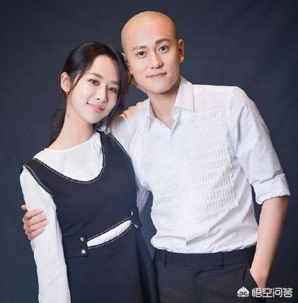 小鬼疑似公布恋情:哪些明星之间突然谈恋爱，会让你感到很意外？