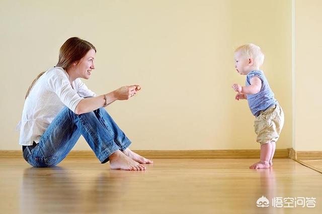 骨软骨病:孩子走路脚有点内八，如何纠正？