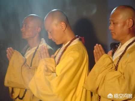 美女穿绣花鞋灵异事件:是什么原因让你小时候怕鬼故事？