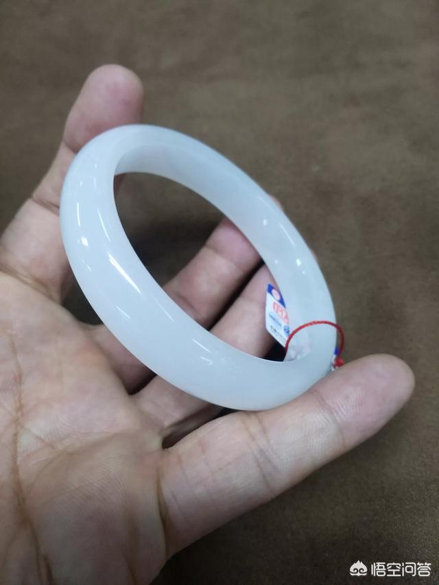 青海玉结构放大图片,为什么有人嫌弃和田玉青海料？