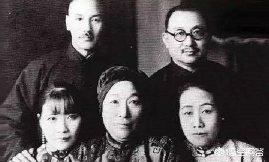 傅莹的父亲:赵一荻父亲为何登报与女儿断绝关系？