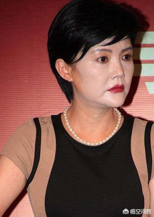 芭比迪丽拉原来的样子:你刚学化妆的时候，都干过什么蠢事