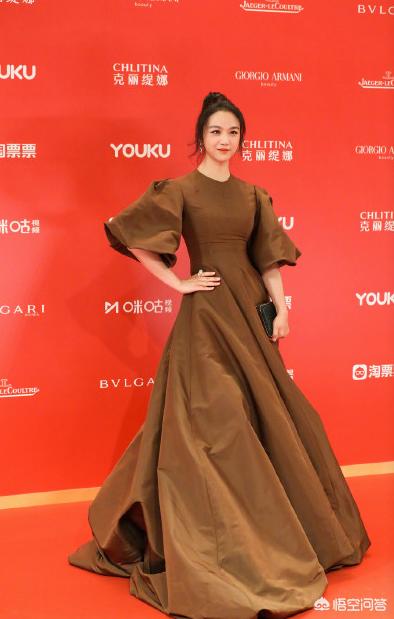 王珞丹红毯被求婚:第22届上海国际电影节，哪位明星的红毯秀惊艳到你？
