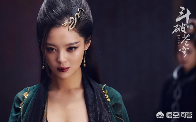 辛芷蕾照片:低调不失气质的辛芷蕾，红毯照吸引人。为何不能大红大紫